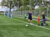 Laatste training S.K.N.W.K. JO11-1JM (partijtje tegen de ouders) van maandag 27 mei 2024 (65/137)